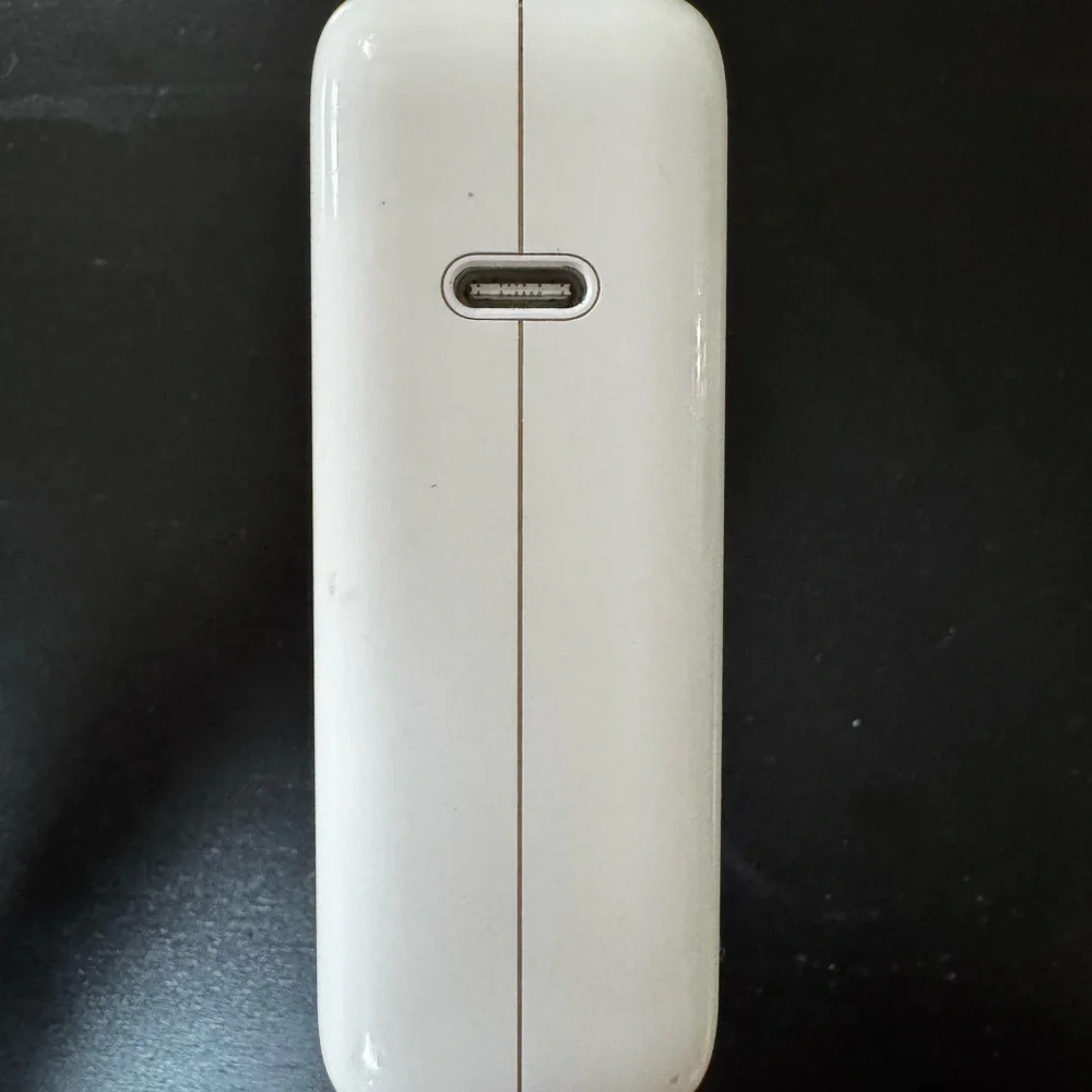 Apple 96W power adapter